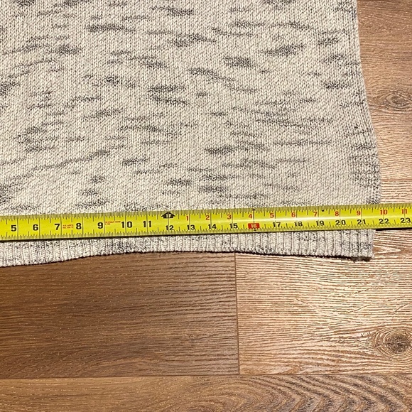 Alice + Olivia Lightweight Gray Marled Wool Blend Sweater Round Neck Women M 4-6 - Picture 7 of 12